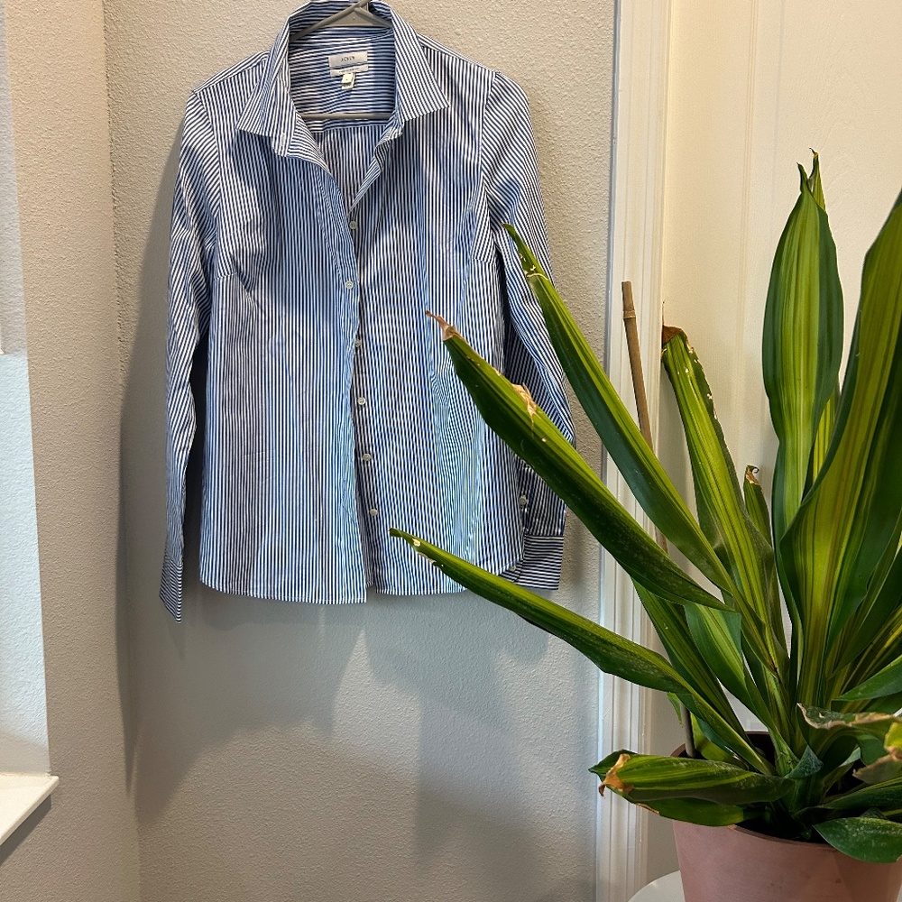 Screw stripped button down